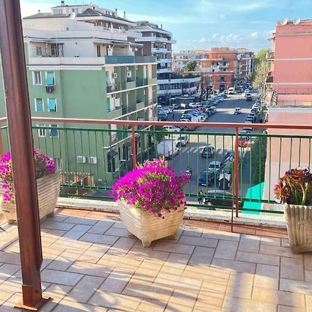 Panoramic And Bright Penthouse Is Waiting For You Apartamento Roma Exterior foto