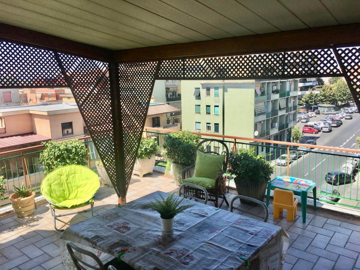 Panoramic And Bright Penthouse Is Waiting For You Apartamento Roma Exterior foto