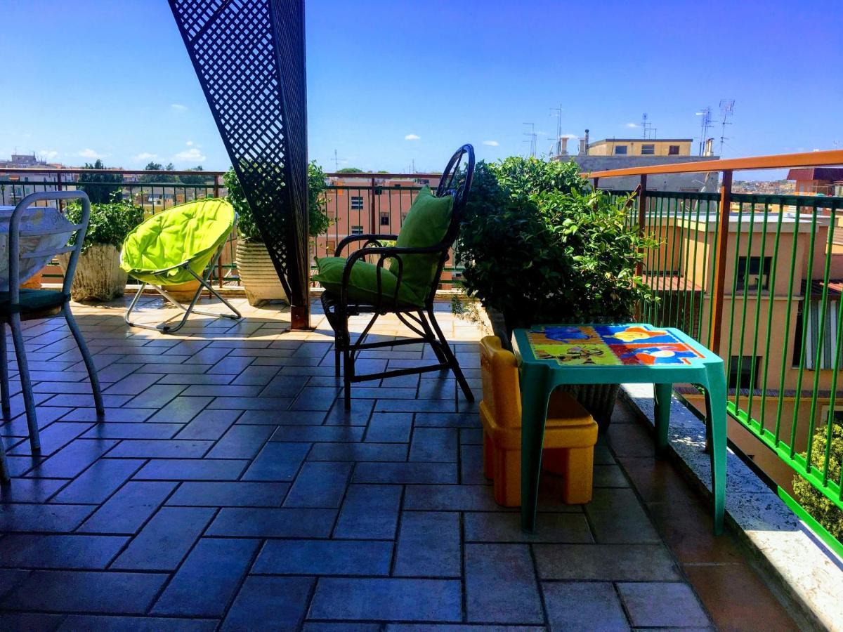 Panoramic And Bright Penthouse Is Waiting For You Apartamento Roma Exterior foto