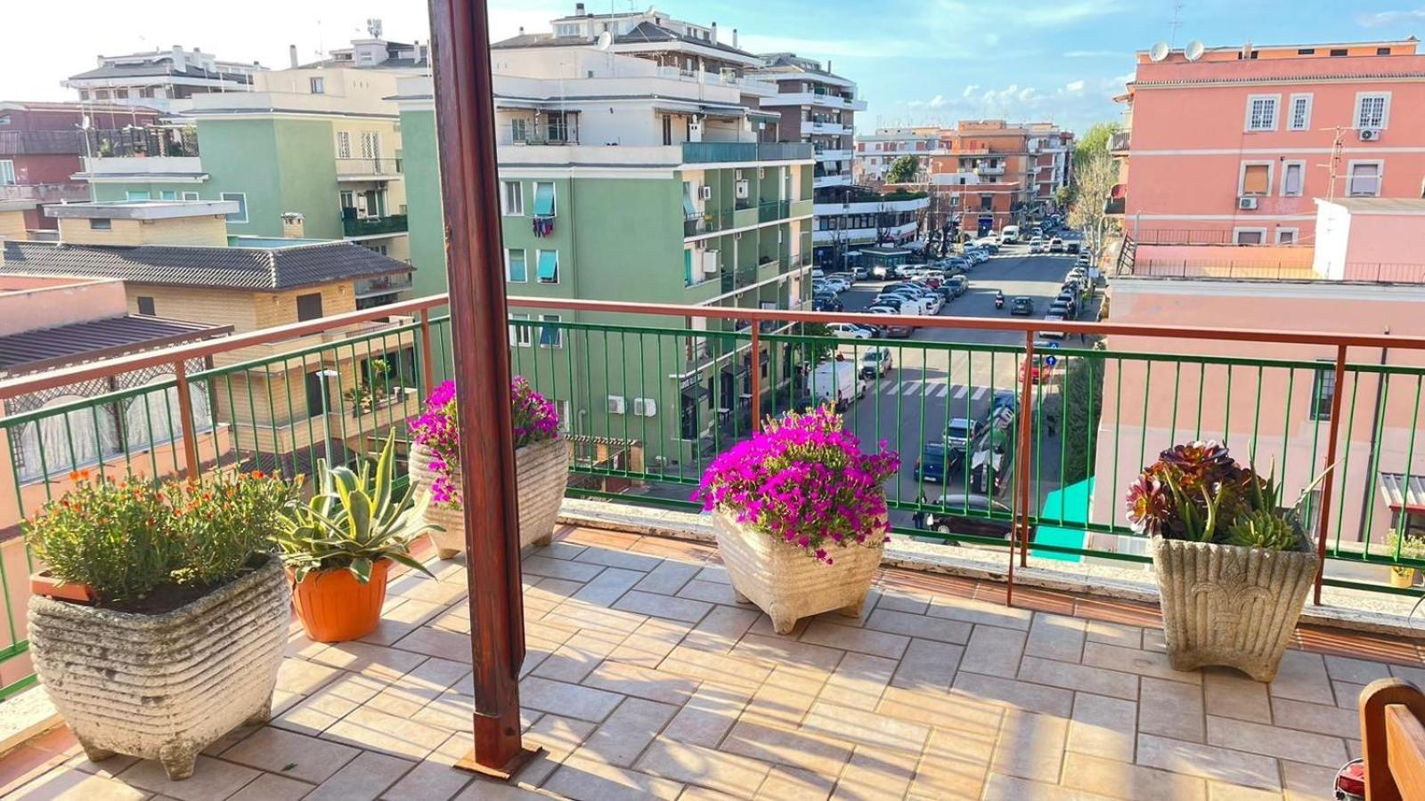 Panoramic And Bright Penthouse Is Waiting For You Apartamento Roma Exterior foto