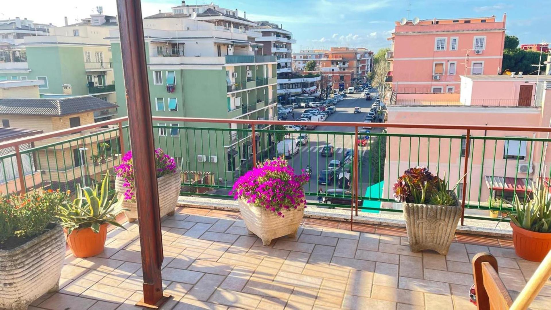 Panoramic And Bright Penthouse Is Waiting For You Apartamento Roma Exterior foto